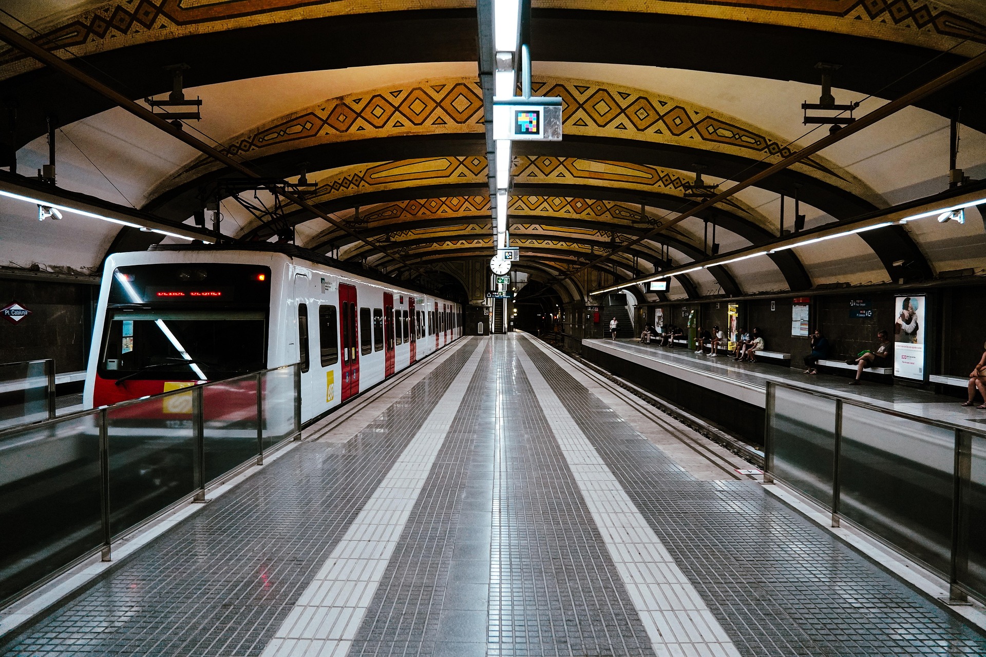 Exposición “100 Años de Metro” en Barcelona | Palau Robert 2025 