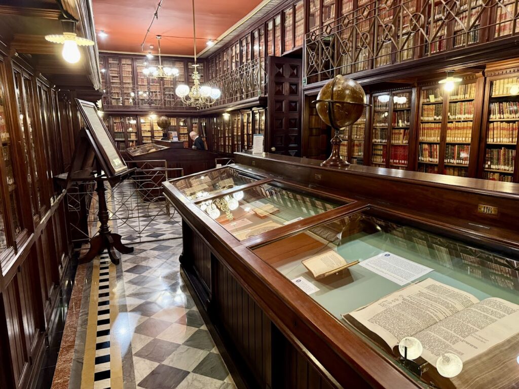 Fotografía de la biblioteca Arús.